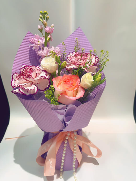 38女神节花束【 紫雾星梦】新鲜鲜花花束 紫精灵康乃馨桔梗紫罗兰混搭花束 （可备注送货时间） 商品图4