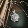 【天然正品】AU750白金经典简约设计师款0.90克拉群镶钻石吊坠项链 链长：45CM（皆取最大值）231225TJ43 商品缩略图4