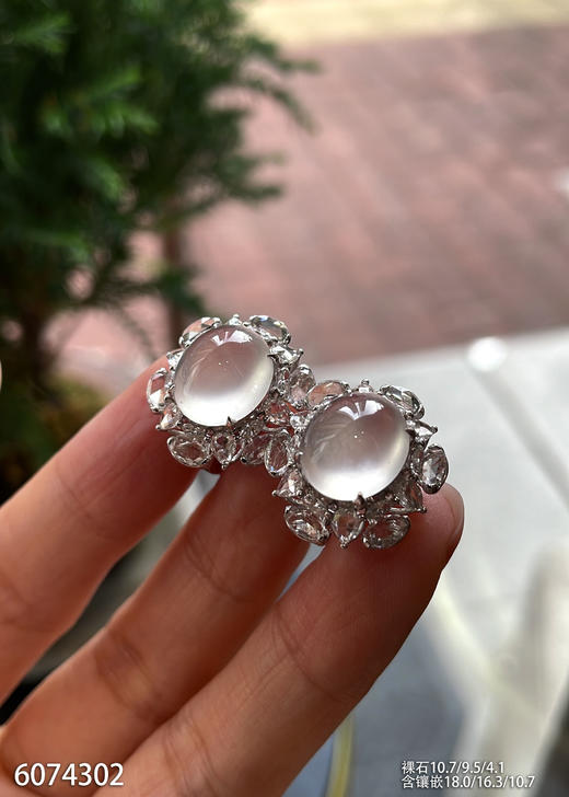 6074302，蛋面耳钉。具体价格微信咨询 商品图3