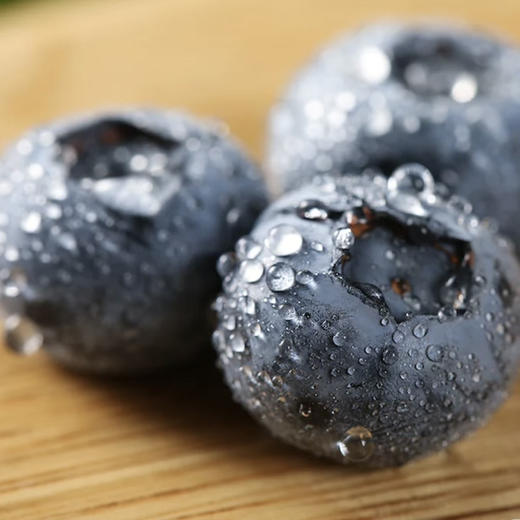 石家庄优选仓库速达，云南花香蓝莓L22+，脆甜爆浆，果肉紧实，果粉充足，花香味浓郁，大果250g/盒 商品图2