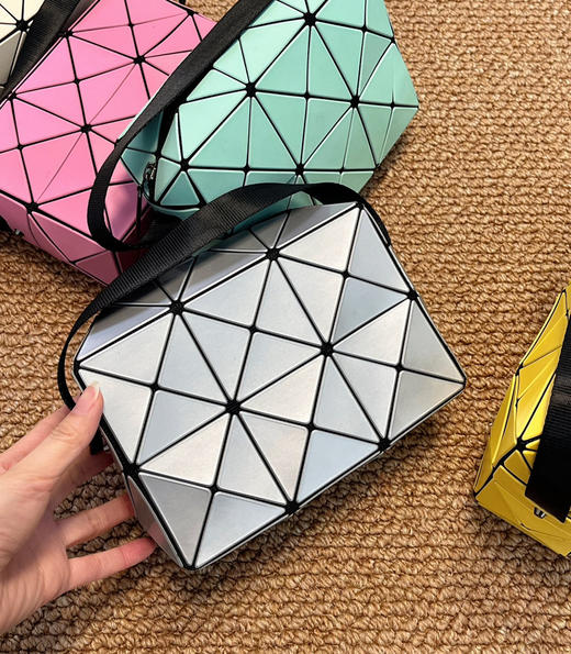 ISSEY"MIYAKE三宅丘比特小方包斜挎包 商品图3