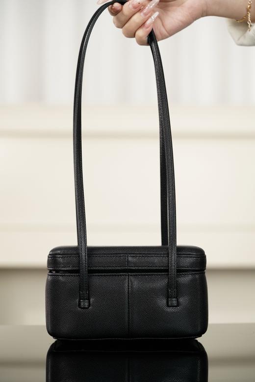 香奈儿26P 长肩带化妆盒 黑金 商品图1