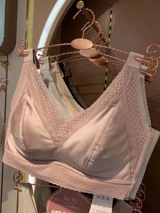 商场在售~‌【贵妇峰度内衣】内“芯”添加了蚕丝蛋白纤维的内衣，软到心里，四排扣强收副乳，稳定性增强WD 商品图6