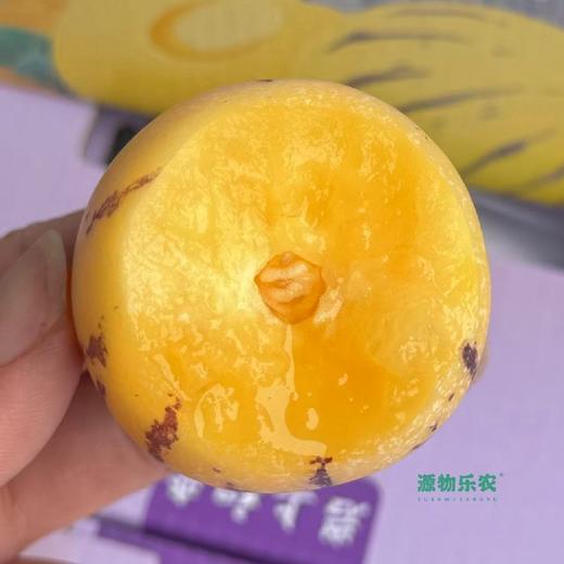 云南树熟人参果【净重约4斤】～有了它~连水都不想喝 爱你所爱，解你之馋因月云南人参果，薄皮厚肉，汁水爆满每一粒足够水足够清甜，超级解渴水份超级足，我得妈呀吃一口完全停不下来的感觉。 商品图5