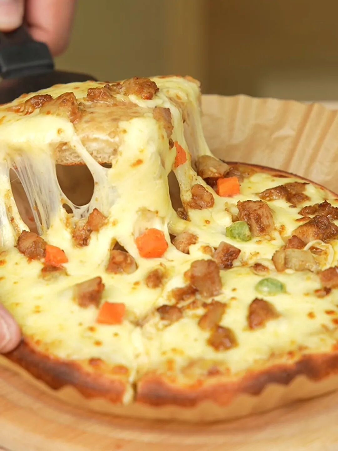 汉帝×妙可蓝多「中国味」披萨 ， 选用妙可蓝多芝士，五种适合中国人的口味尽收