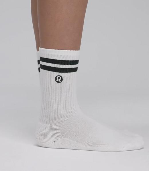 直发 全新配色 【新疆特级长绒棉】 直供专柜,LU家情侣款中筒袜子 商品图7