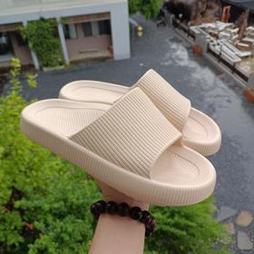 【私人理疗师❗透气防滑】足弓厚底拖鞋耐磨外穿高级感踩屎感拖鞋防滑不臭脚情侣家居一字拖。xa