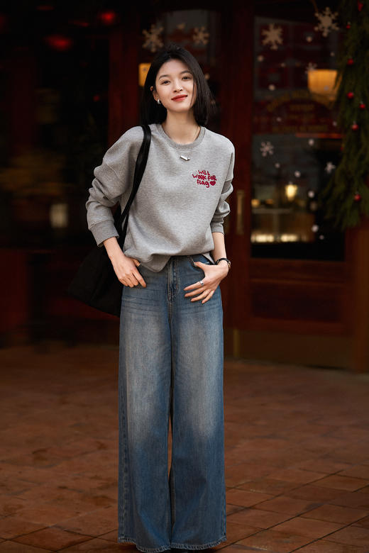 三层空气层透气云感字母刺绣卫衣 商品图4