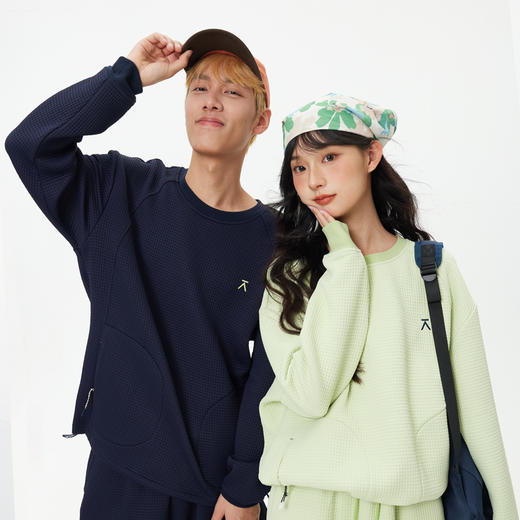 【出游季特惠-春夏新品】ACMEITEM爱棵米-圆领卫衣GAH3310416A 商品图1