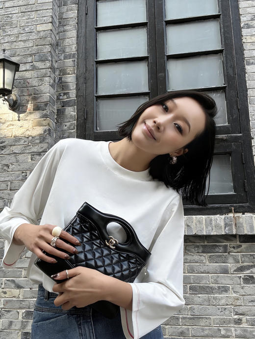 【穿不腻的白月光】噢蜜ooomeooo持久如新下摆开衩T“限时赠送真丝丝巾” 商品图13