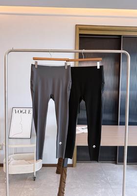 点此购买 迪桑特BODY FLEX系列女士运动紧身裤 bk 341631