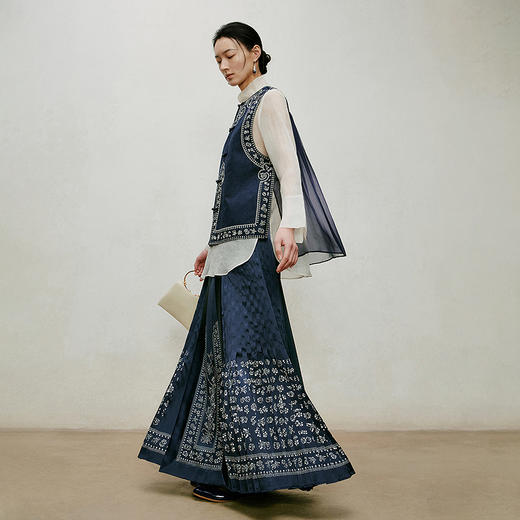 【林栖设计小店】花间栩蝶|复古绣花拼桑蚕丝2026夏新款马面裙马甲1962070 商品图6