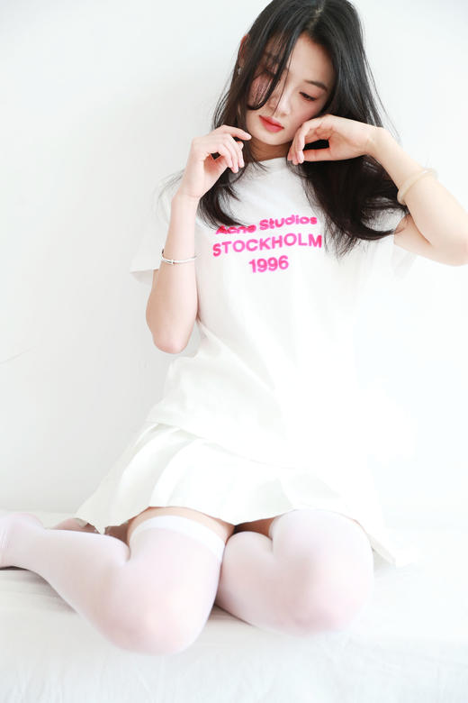 也太出片儿了，长袖+短袖一起。胸口字母印花港风圆领t恤E030958 商品图11