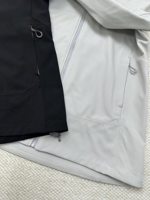 点此购买 可隆春秋季女士户外防风防泼水软壳外套 zc 341603 商品图14