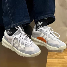 阿迪达斯379.9元 休闲鞋 (线上线下同时在售不保证有货，无原鞋盒介意勿拍）632455-TY