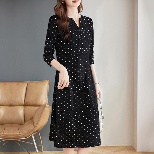 早春波点长袖连衣裙女春装2026新款洋气大码V领女士裙子高级感 商品图1