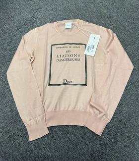 女款字母卫衣fe010