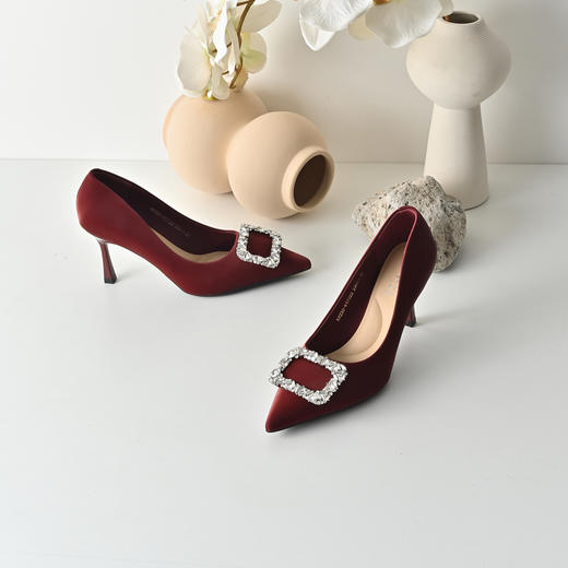 经典鲨2026春专柜款红色优雅尖头水钻6cm新中式婚鞋高跟鞋女KW230-617021 商品图8