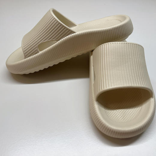 【私人理疗师❗透气防滑】足弓厚底拖鞋耐磨外穿高级感踩屎感拖鞋防滑不臭脚情侣家居一字拖。xa 商品图4