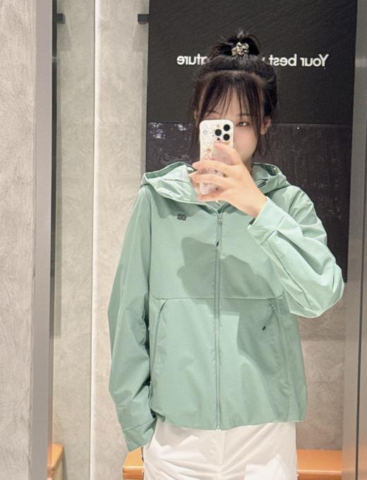 一店k （一批小整单！）诗诗代盐同款！26早春心动户外单品！70D GORE-TEX 2L面料！无束缚上身太舒服啦！宽松不臃肿包容性绝了！小个子穿显精神！微胖穿藏肉肉！女士微拉绒连帽防风夹克外套！ 商品图5