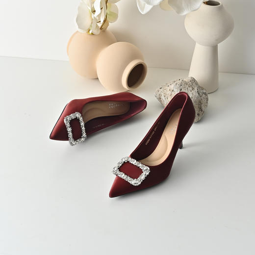 经典鲨2026春专柜款红色优雅尖头水钻6cm新中式婚鞋高跟鞋女KW230-617021 商品图7