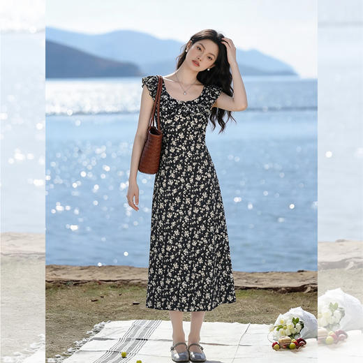 西遇黑色碎花连衣裙女2026年春夏新款v领荷叶边无袖设计感长裙E0060176 商品图0