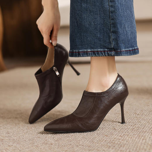 阿么手工女鞋尖头高级时尚上班鞋百搭不累脚简约春季女单鞋8.5CM 商品图1