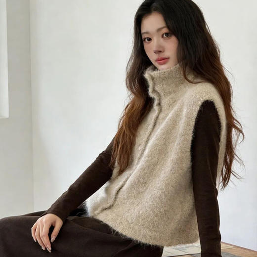 针织小马甲｜四色可选，拉长身材比例，视觉显高显瘦 商品图0