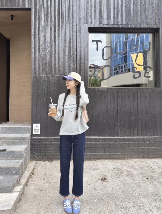 一店k （活性染工艺！）26早春新款！被狂夸的微喇牛仔裤！精致到每一个细节！原色牛仔配黄色明线撞色复古感拉满！版型无敌，上身时髦精即视感！九分微喇显得腿又细又长！梨形、小粗腿都能完美适配！闭眼冲！ 商品图3