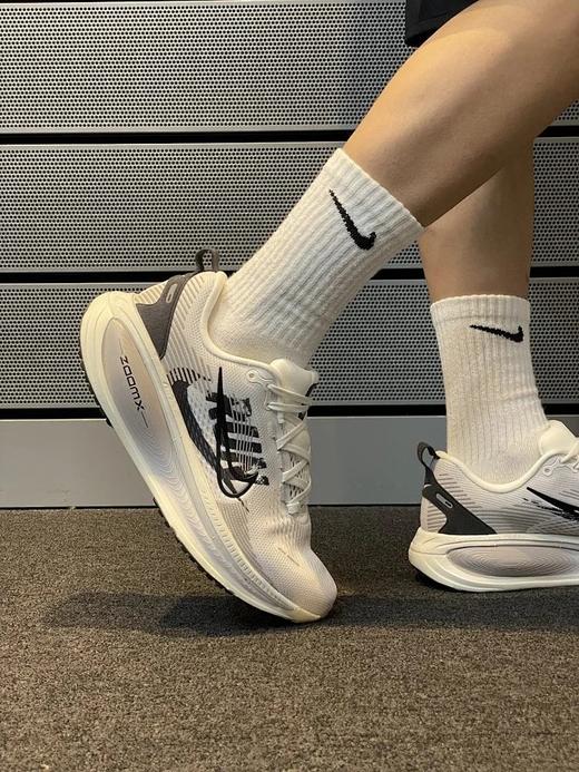 【假一罚三】Nike Vomero 18低帮跑鞋⚡ 透气减震+百搭潮色，跑步出街都吸睛～ 商品图2