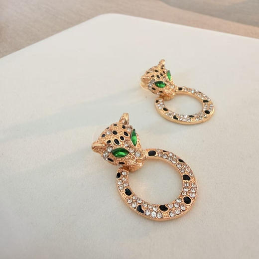 “女王属性”豹子耳钉 商品图3