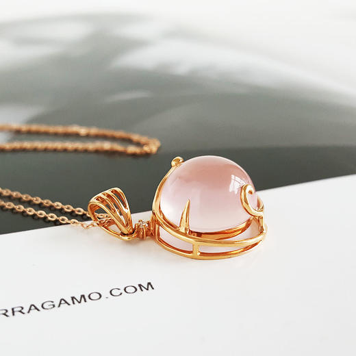 【天然正品】中国黄金AU750黄金镶钻镶天然7.544克拉蛋面星光芙蓉石吊坠项链280226NJT18 商品图3