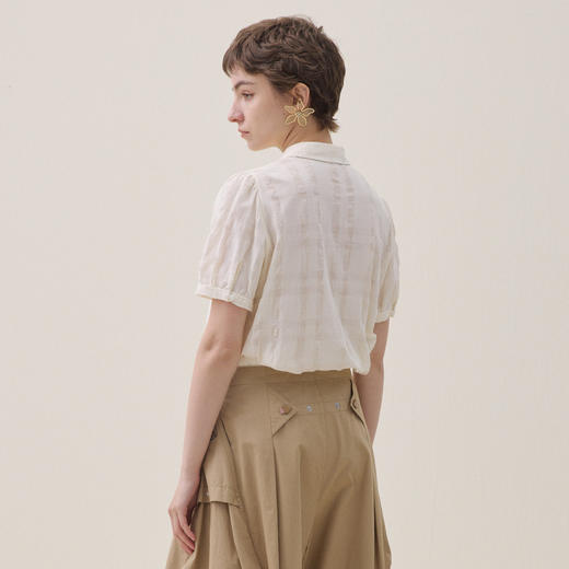 谜底刺绣衬衣短袖2026年夏季新品泡泡袖艺术复古衬衫女262MC0460 商品图2