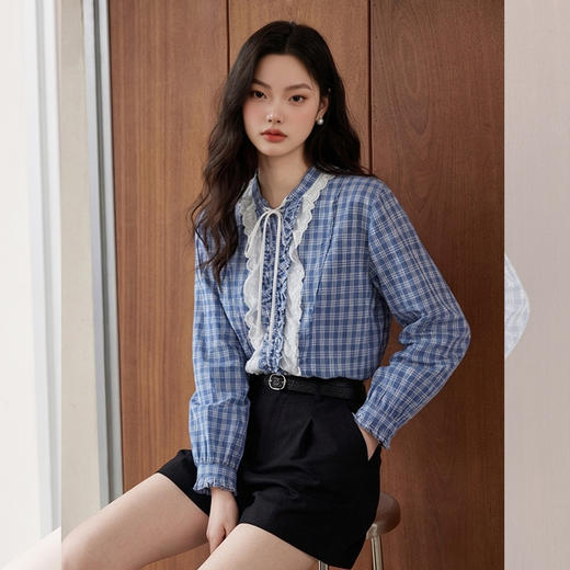 西遇法式灯笼袖蓝色格子衬衫女2026年春季新款设计感蕾丝拼接上衣E0060172 商品图0