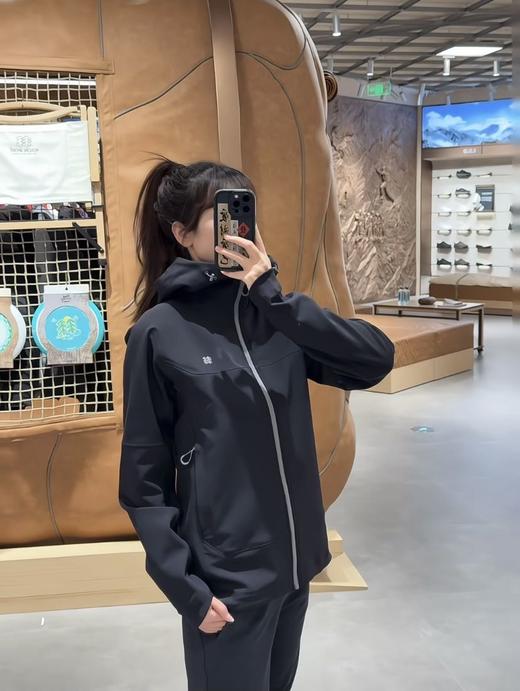 点此购买 可隆春秋季女士户外防风防泼水软壳外套 zc 341603 商品图11