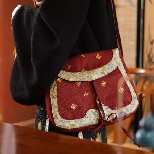 裁缝学苑AH129汉服货郎包纸样女装大容量拼色斜挎布包样板图纸打板 商品图4