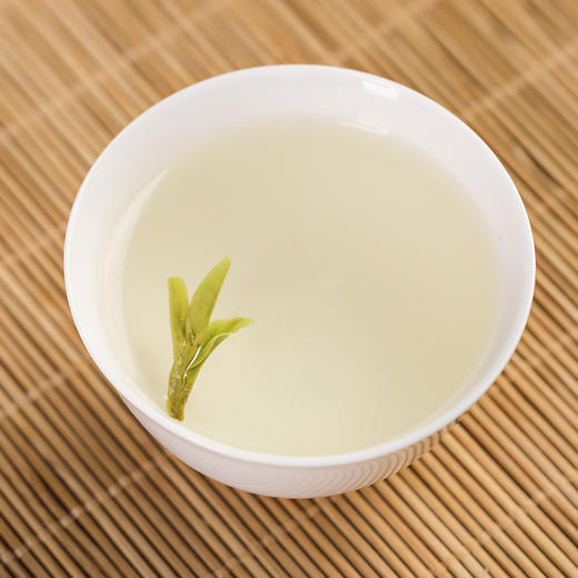 2026翁炳铨明前茶狮峰西湖龙井茶「可扫码验真伪，正宗西湖龙井，认准官方茶标」（任选购两个规格赠茶具一套） 商品图3