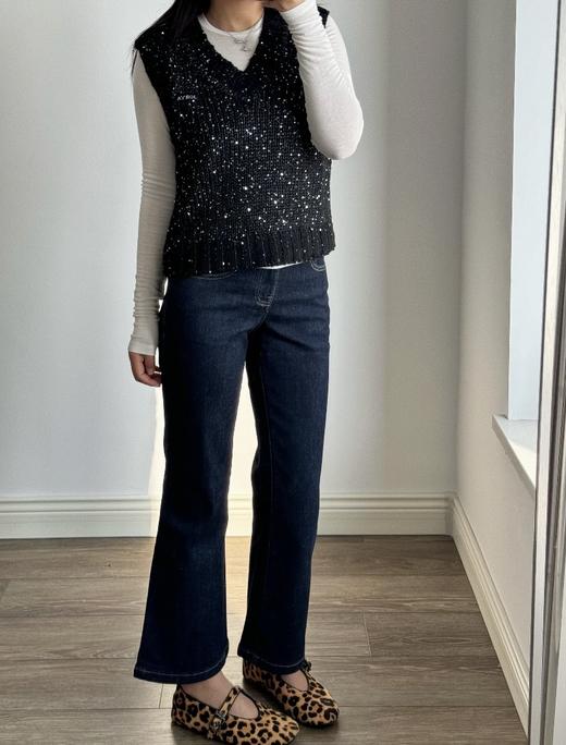 一店k （活性染工艺！）26早春新款！被狂夸的微喇牛仔裤！精致到每一个细节！原色牛仔配黄色明线撞色复古感拉满！版型无敌，上身时髦精即视感！九分微喇显得腿又细又长！梨形、小粗腿都能完美适配！闭眼冲！ 商品图6