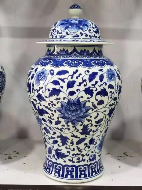 青花缠枝将军罐 商品图0