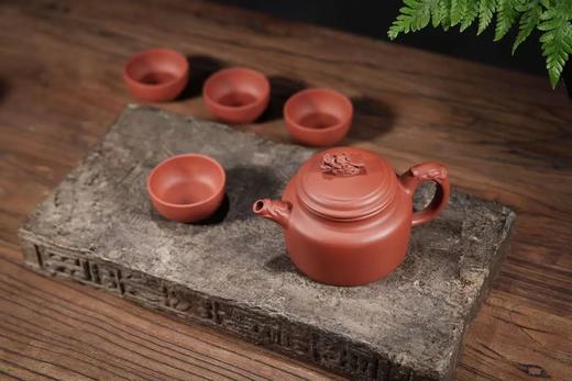 【龙腾盛世】紫砂壶：1壶4杯-礼盒套装， 【飞把西施】紫砂壶：1壶4杯-礼盒套装，宜兴陶瓷协会认证品质保障！ 商品图5