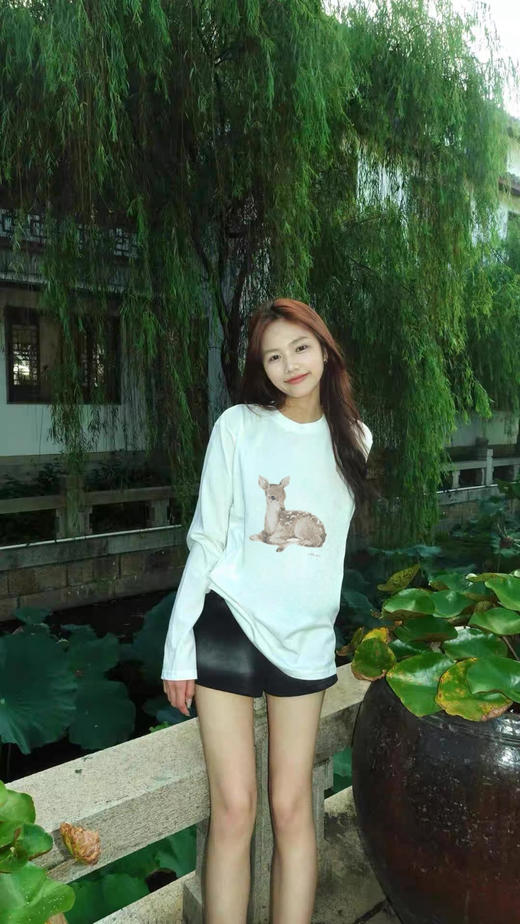 【秒杀价已调 直接拍】MC 小鹿手绘 印花 磨边长袖 T恤 商品图6