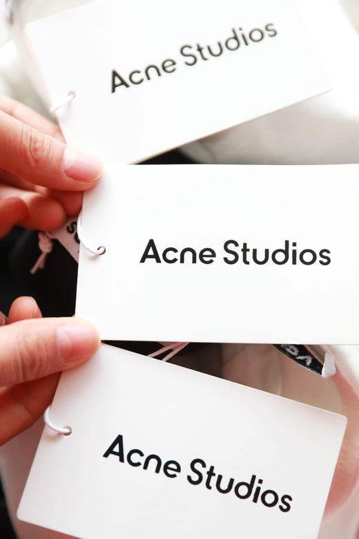 也太出片儿了，长袖+短袖一起。胸口字母印花港风圆领t恤E030958 商品图2