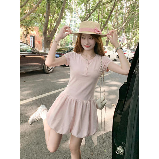 <曾小咸推荐> 韩系刺绣u领短袖连衣裙花苞裙【预售款，预计3-15天！！】 商品图1