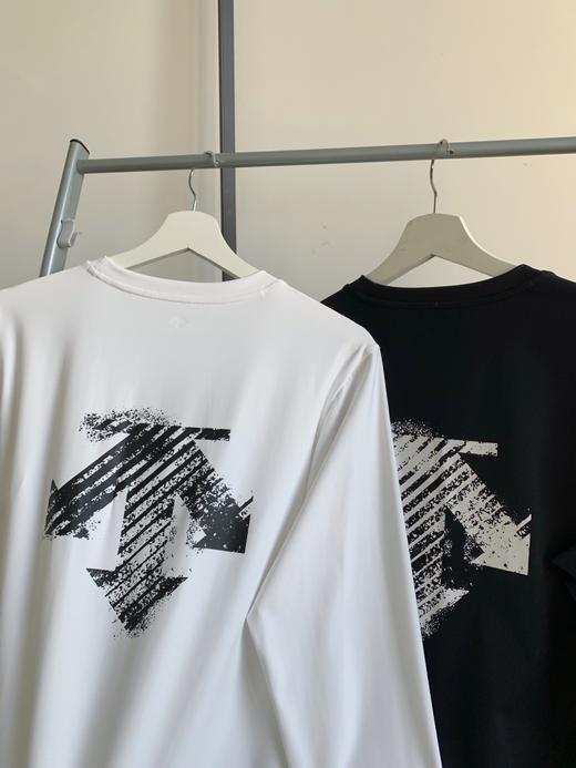 点此购买 迪桑特春秋季男士内搭长袖T恤 bk 341641 商品图6