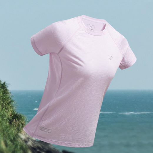 诺诗兰 追岭II女式美丽诺羊毛短袖T恤  触感柔软细腻，贴身穿着不刺痒。3A级天然抑菌技术有效吸附异味，智能调温功能适应多变环境，吸湿速干，让肌肤时刻干爽舒适。NTSGH2224E 商品图4