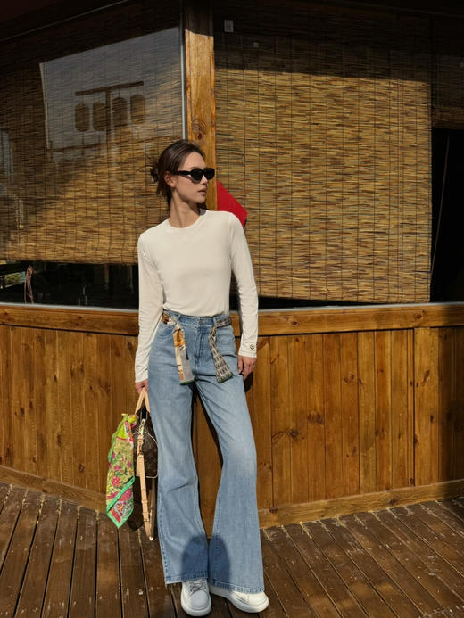 【纸片人系列】噢蜜ooomeooo高弹修身正肩月亮刺绣长袖t“限时赠送丝巾” 商品图2