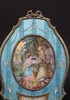 独角鹿西洋古董1920年代瑞士HASE GENEVE工坊出品铜鎏金精雕装饰蓝色珐琅人物主题瓷面报时座钟 商品缩略图4