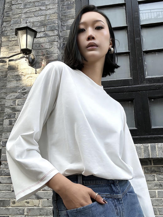 【穿不腻的白月光】噢蜜ooomeooo持久如新下摆开衩T“限时赠送真丝丝巾” 商品图6