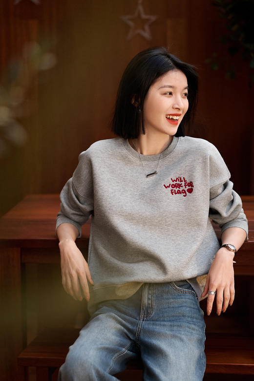 三层空气层透气云感字母刺绣卫衣 商品图1