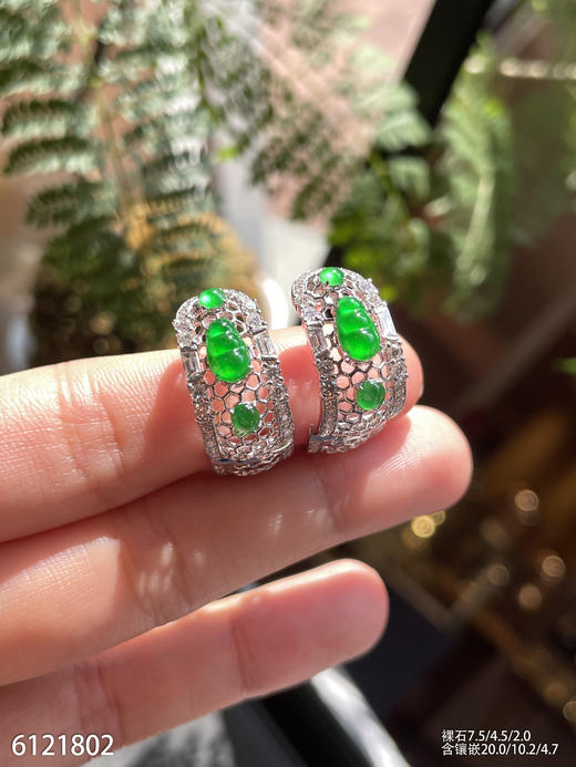 6121802，福豆耳坠。具体价格微信咨询 商品图0